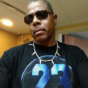 Meet your Posher, Gregory